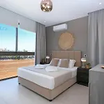 Princess Margaret Luxury בית נופש