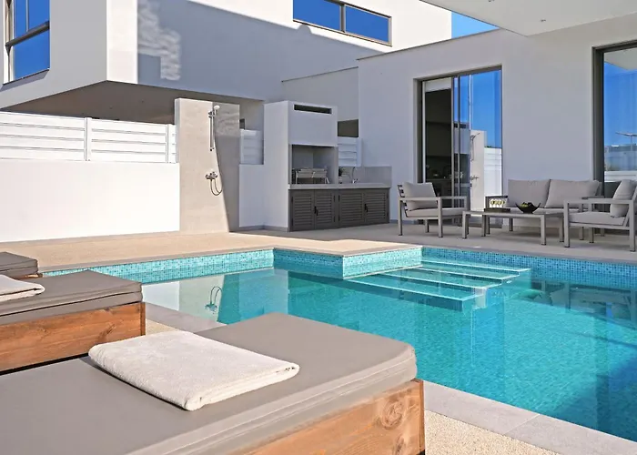 Princess Margaret Luxury Semesterbostad Protaras