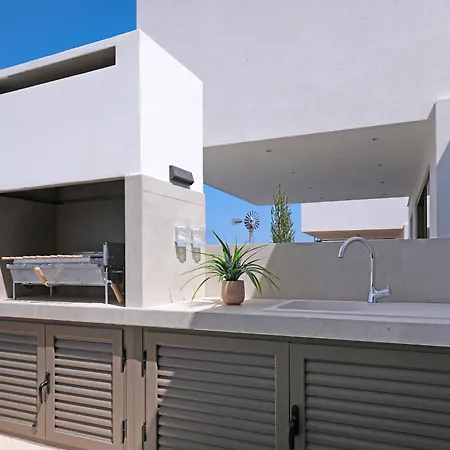 Princess Margaret Luxury בית נופש *